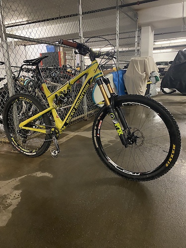 VTT ROCKY MOUNTAIN Altitude Carbon 90 Rally Edition Occasion Reconditionné - Mint Bikes