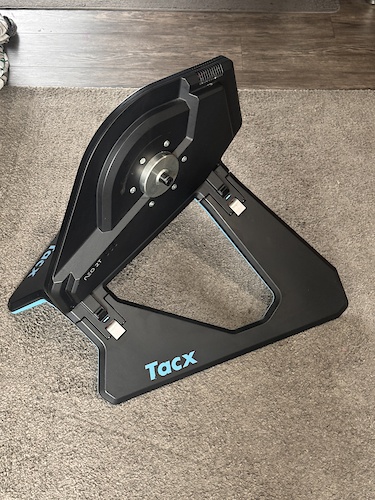 (中古)純正:Tacx NEO 2 Smart おまけ付 2021 Tacx Neo 2T Smart Trainer + Cassette For Sale