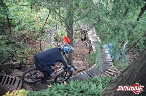 Dropping into the spiral bridge.  The only way to get down the side of the ridge.