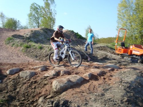 I head the honnor to test the new rockgarden