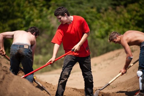 Aeron working the dirt with Casey & Sam