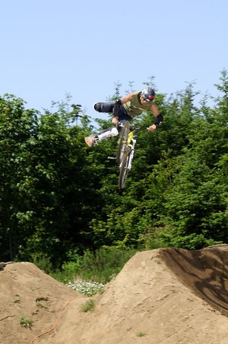 Sam busting a 3'whip