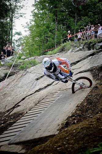 kyle crashes at world cup at bromont