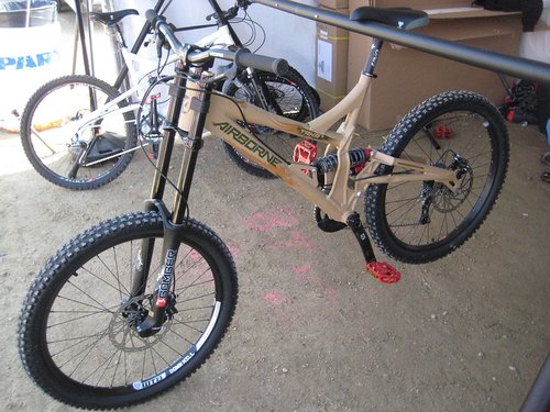 airborne taka downhill bike