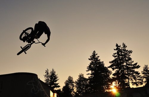 cody airing the hip in the bowl