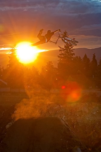 Huge super whip as the sun sets over Kelowna!

Prop go out to Dustin and the Kelowna crew for keeping these jumps so amazing.