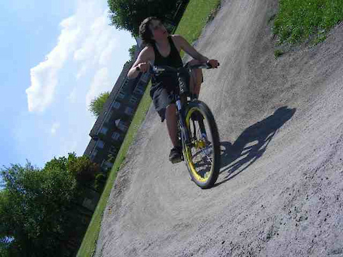 few pic from a couple of days down the local pumptrack (the sunburn after was worth it =])