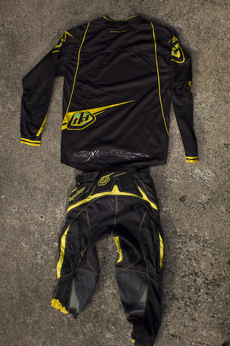 Troy Lee Designs MTB Gear (paints size 34, jersey is a large) - Used

For Sale! Shipping must be payed along with purchase. Please message me if you are interested. 

$50