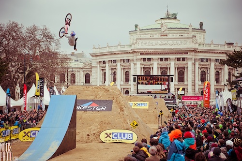Amazing flipwhip on the first jump by Szymon Godziek