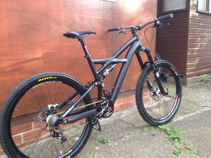 2012 Specialized Enduro Evo  custom anodised and modded monarch fitted. plus new pike for help turn it to a little monster. weight 27.5ibs inc pedals.