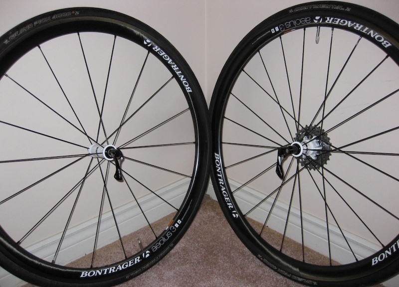 aeolus carbon wheels
