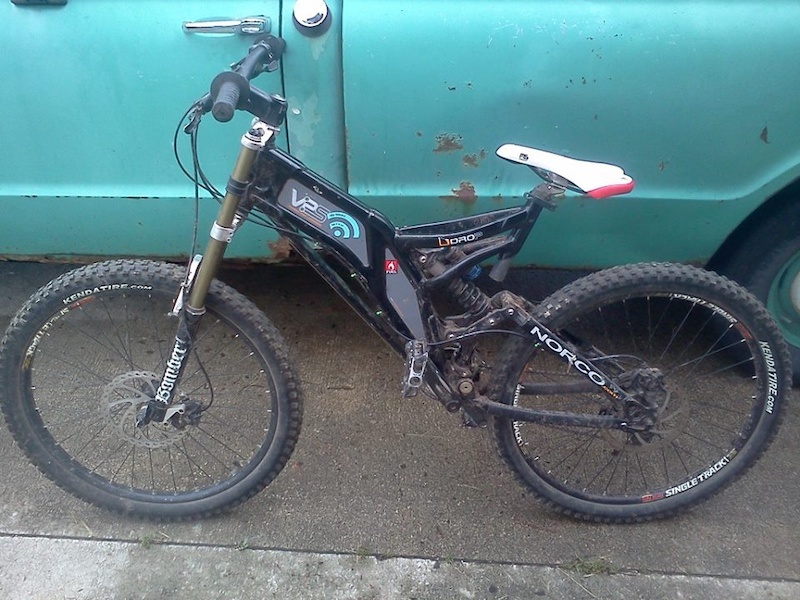 Just got this Drop from a friend. My first DH bike to get into the fun! Its in great shape still. :)
