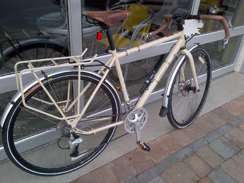 Raleigh sojourn touring store bike