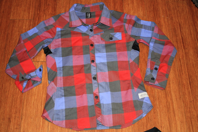 Sombrio cheap riding shirt