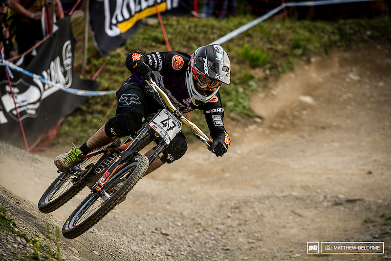 Connor Fearon montando a un top 10 en Leogang.