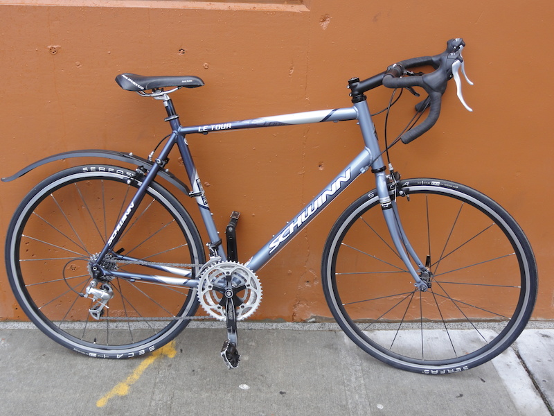 Schwinn le tour road bike on sale