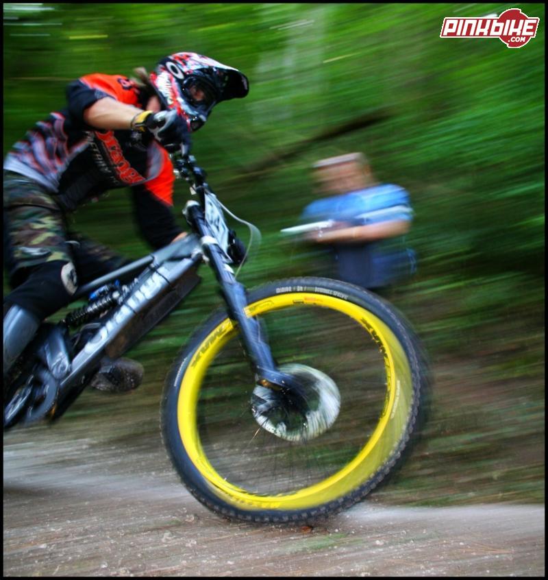 Aston Hill DH3 Race, taken by my mate James. What a damn kool shot or what???