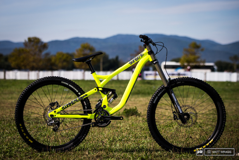 commencal supreme downhill