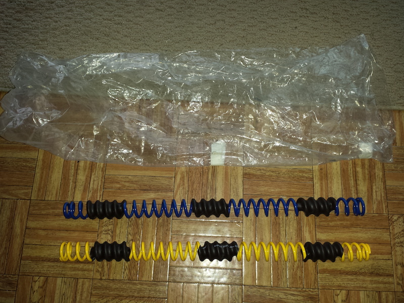 For sell , yellow soft , bleu hard , never used unpacked for the pic