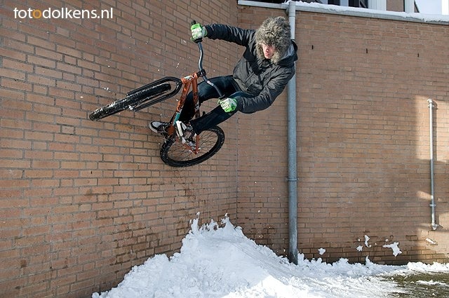 old pic - Built a small kicker out of snow to do this wallride. Pic by Patrick Dolkens