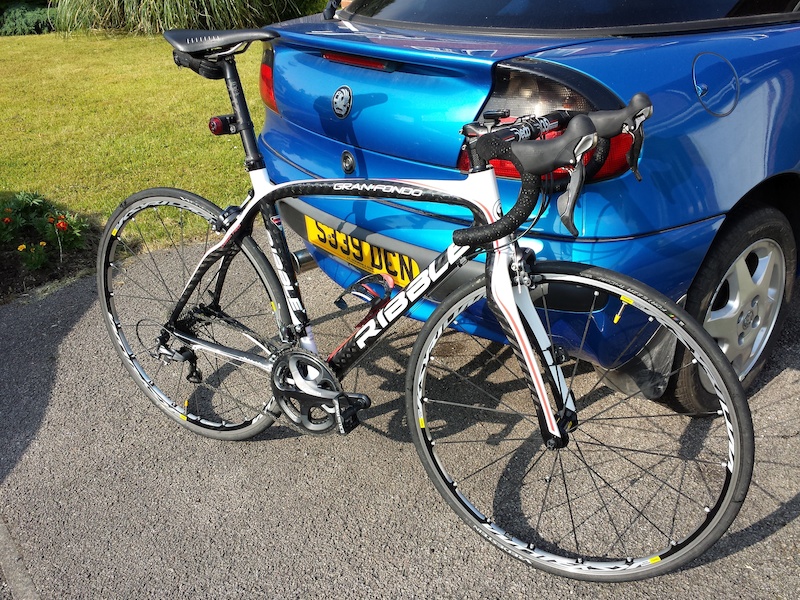 Ribble gran fondo discount carbon road bike