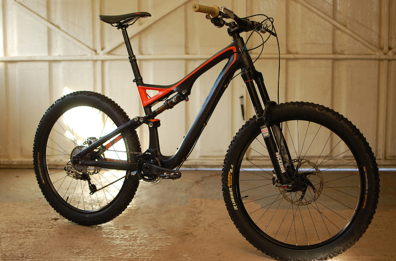 Specialized Stumpjumper Carbon Evo , Pikes , Reverb , Stans Flows , Mrp