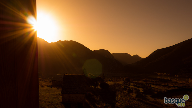 Beautiful sunrise on our second day of riding. The first uplift takes us to where the sun is rising.