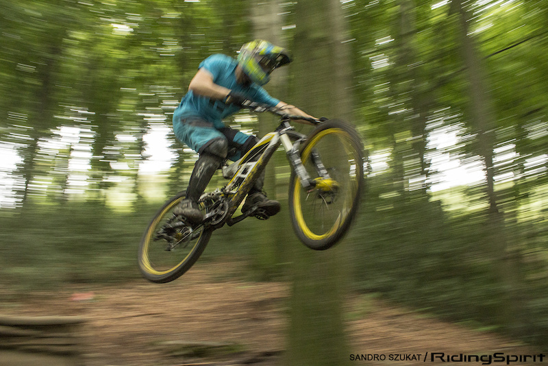 Teaser http www.pinkbike.com video 343205 This is a non supported documentary about the essence of biking filmed during a bike journey from Spain to Germany. Combining wonderful things like adventure sport people and music. Produced by Sandro Szukat - Ridingspirit.com