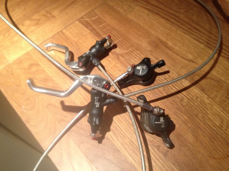 formula r1 racing brakes