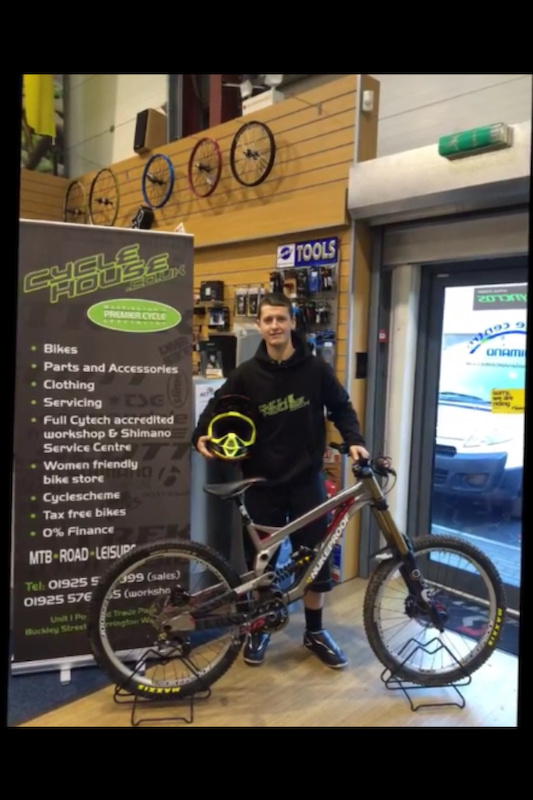 So happy to be on board with Cyclehouse for this years race season... Thanks Guys!