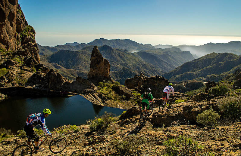 Incredible day in Gran Canaria testing the new Trek Fuel EX8 29" from 2000m high to the sea. Enduro and DH paradise.

Thanks to www.vadebicis.es