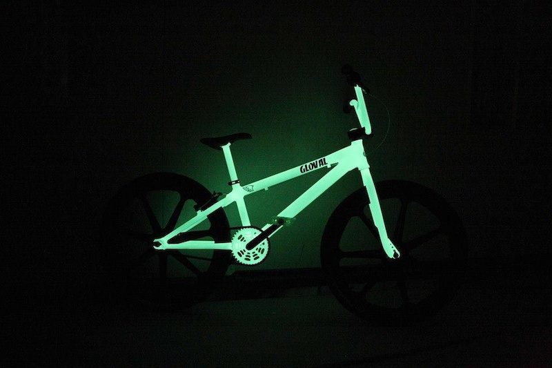 My custom glow painted GLOVAL (floval flyer). SE Bikes