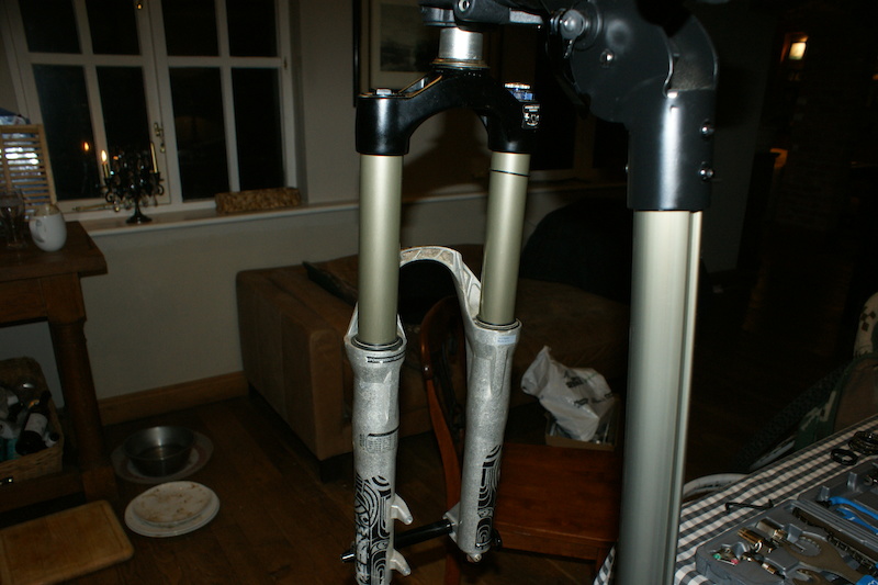 rockshox totem 180mm