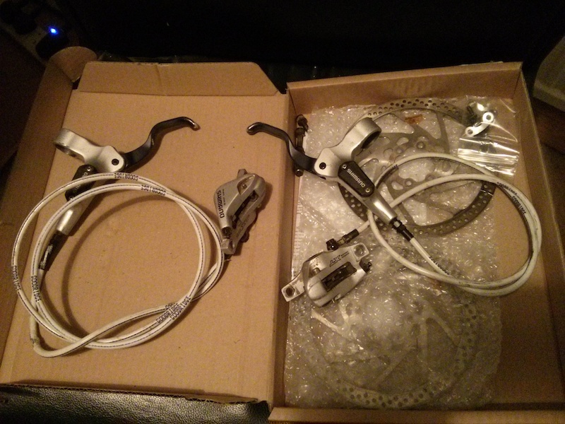 Shimano XT M765 brake set with Goodridge hoses and rotors For Sale