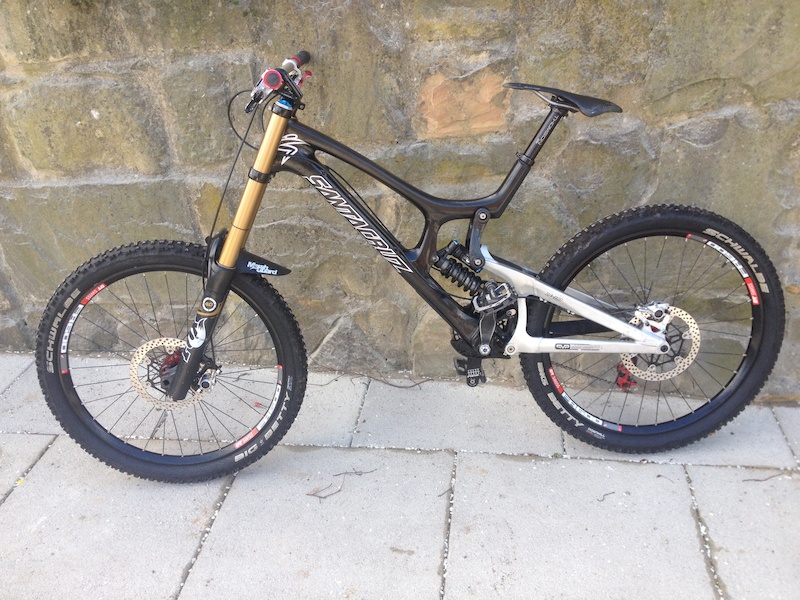 santa cruz v10 specs