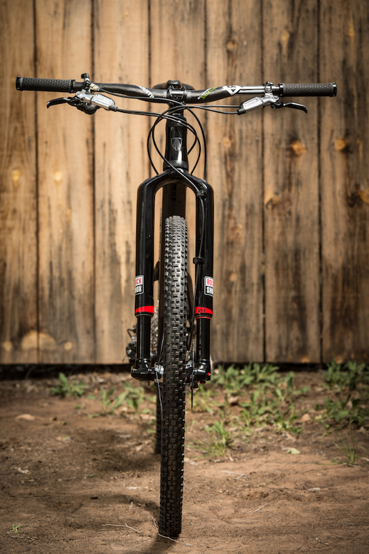 afbetalen Bezwaar Brengen First Ride: RockShox RS-1 Fork – Carbon, Inverted, Expensive and for 29ers  Only - Pinkbike