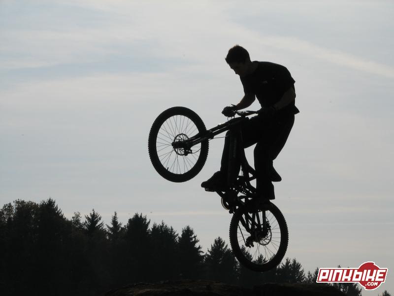 dirtjump with demo9;)