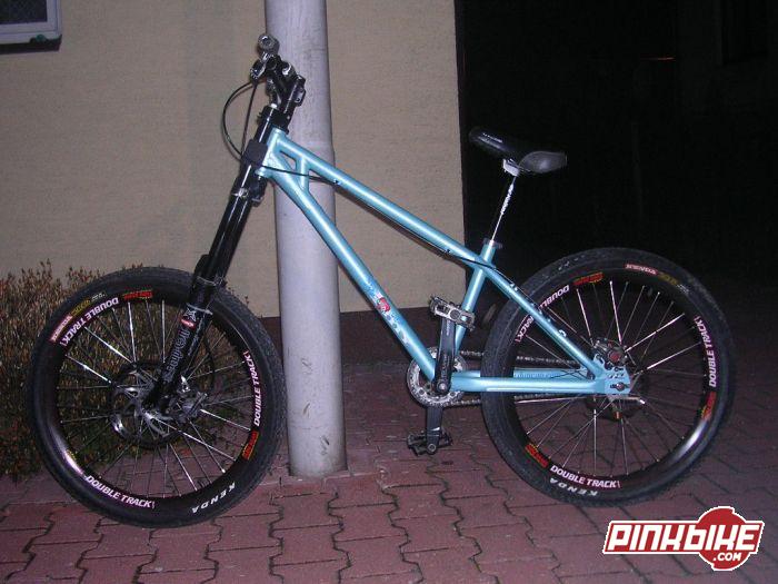 waiting for new fork dj3 2006 and new riserbar with stem NS