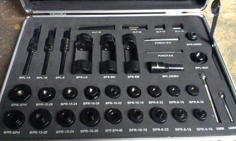 2013 Specialized FSR bearing installation/removal tool For Sale