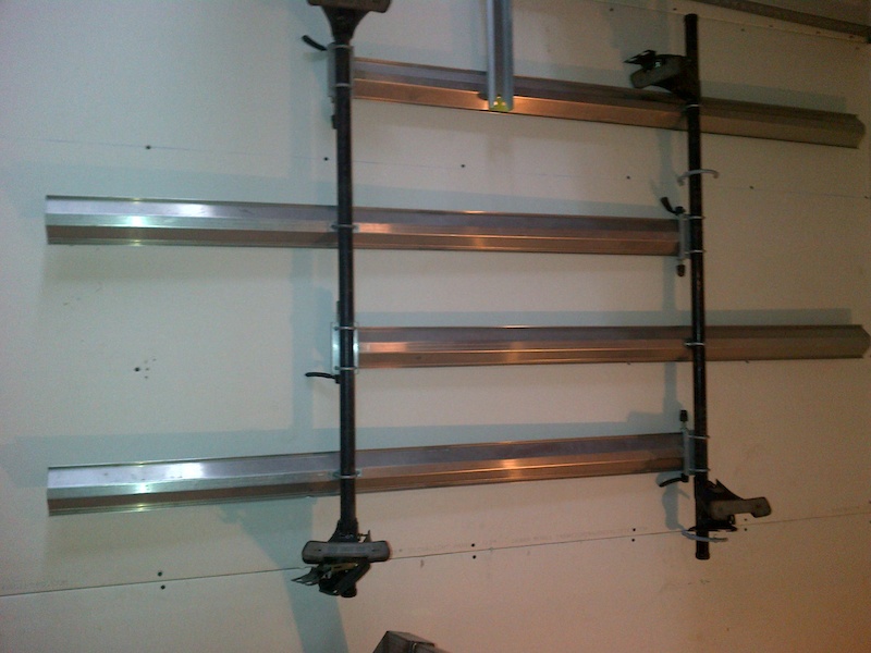 Yakima Custom made 4 bike roof rack For Sale