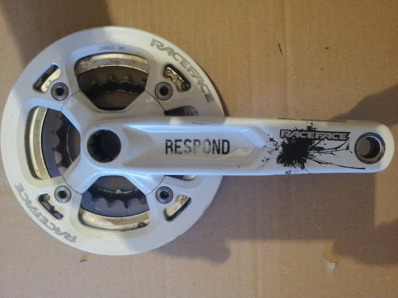 0 Race Face Respond Double chainset White