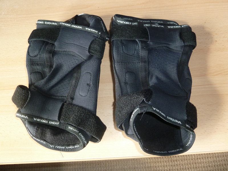 2011 Endura MT500 knee pads, L/XL
