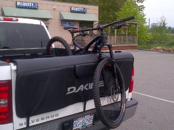 New ride, a Specialized Enduro 29 now in my truck! So happy...