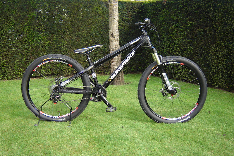 Nukeproof Snap Pro, with new wheels and tyres.