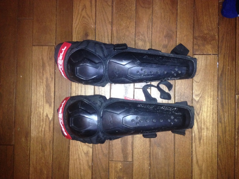 Lizard Skins SoftCell Shin/Knee Guards Sm/Med For Sale