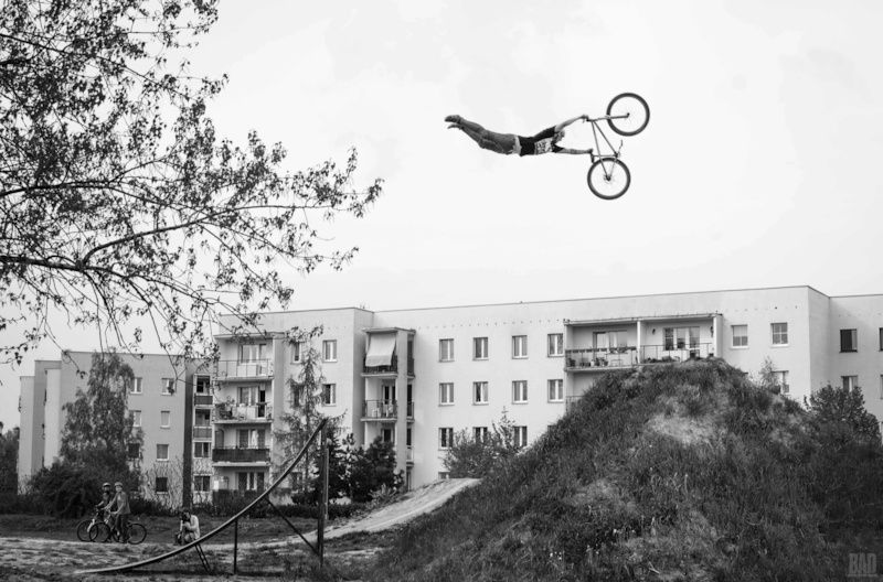 RideYourWay video series from Dartmoor Bikes this time with Piotrek Krajewski riding his Cody through the city jungle. Photo Konrad Rucinski Badphoto - http facebook.com badphotobad
