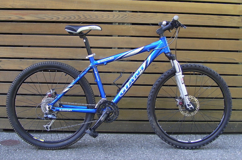 Giant rainier mountain bike hot sale price