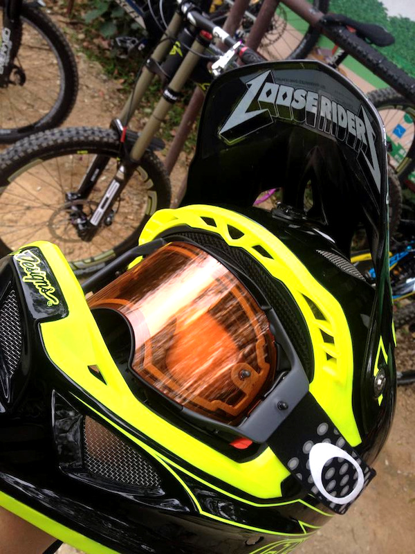 Oakley Airbrake Mx >> What helmets & goggles do you use? - Page 327 - Pinkbike Forum Oakley Airbrake Mx >> What helmets & goggles do you use? - Page 327 - Pinkbike Forum
