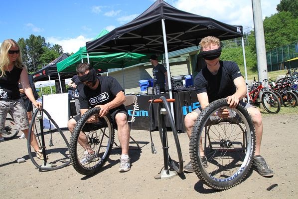 Tire Change Comp at MEC Bikefest North Shore
