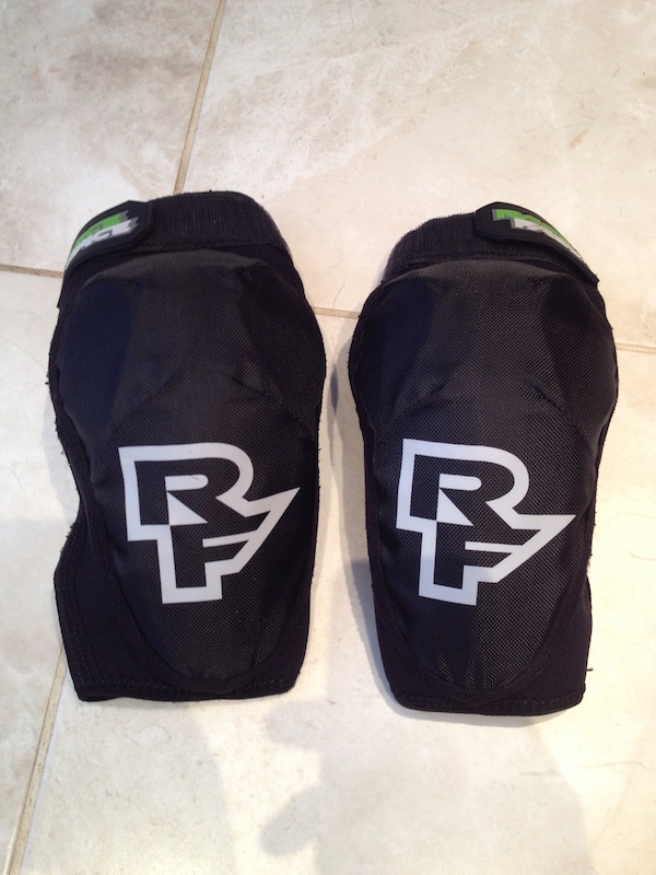 2013 Raceface Ambush D30 elbow Pads M For Sale
